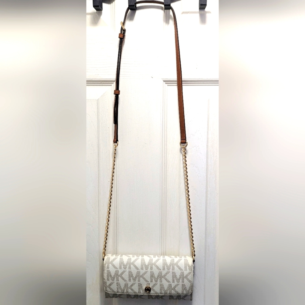 Michael kors crossbody